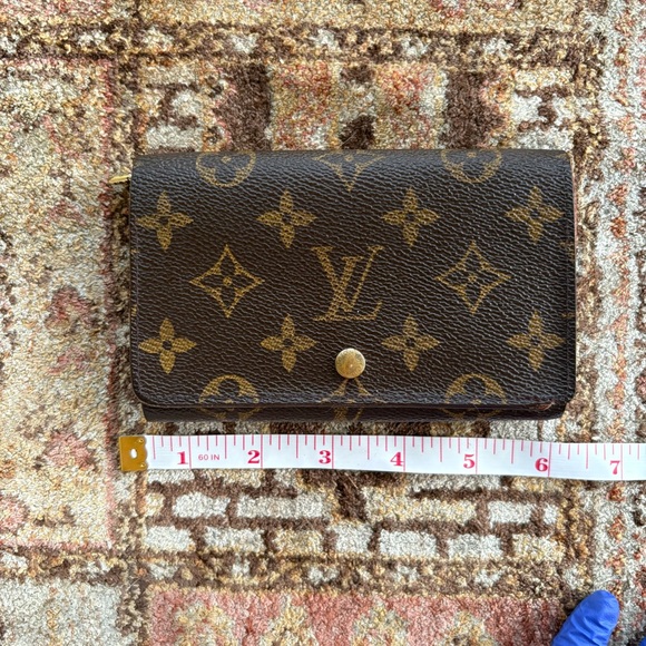 Louis Vuitton Monogram Canvas Porte Tresor Wallet - Picture 4 of 16